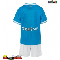 Camisa de Futebol SSC Napoli Equipamento Principal Infantil 2025-26 Manga Curta (+ Calças curtas)